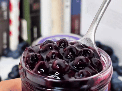 『台中霧峰|藍莓醬』 天然抗氧 化養護心血管幫助控糖緩解眼部疲勞 精選當地藍莓:天然栽培 無化學農藥 無添加防腐劑 低溫製作 鎖住營養與香氣 口感滑順 助力健康 本地生產:從霧峰到您桌上,零距離新鮮 『台中霧峰|藍莓醬』 天然抗氧 化養護心血管幫助控糖緩解眼部疲勞 精選當地藍莓:天然栽培 無化學農藥 無添加防腐劑 低溫製作 鎖住營養與香氣 口感滑順 助力健康 本地生產:從霧峰到您桌上,零距離新鮮